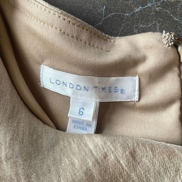 London Times Women's Corsage Shimmer Shutter Dress, Champagne, size 6 - Picture 9 of 13